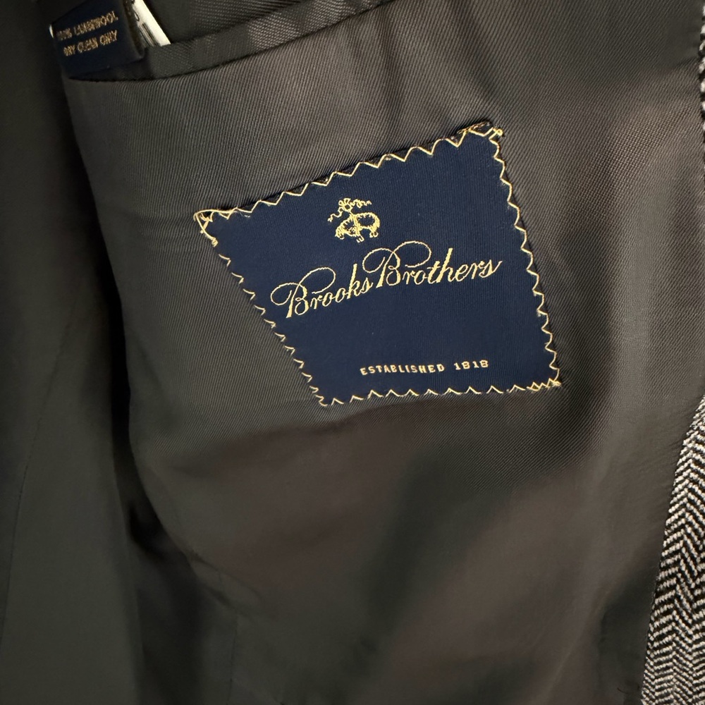Brooks Brothers Gray Herringbone Sport Coat - Picture 4 of 10